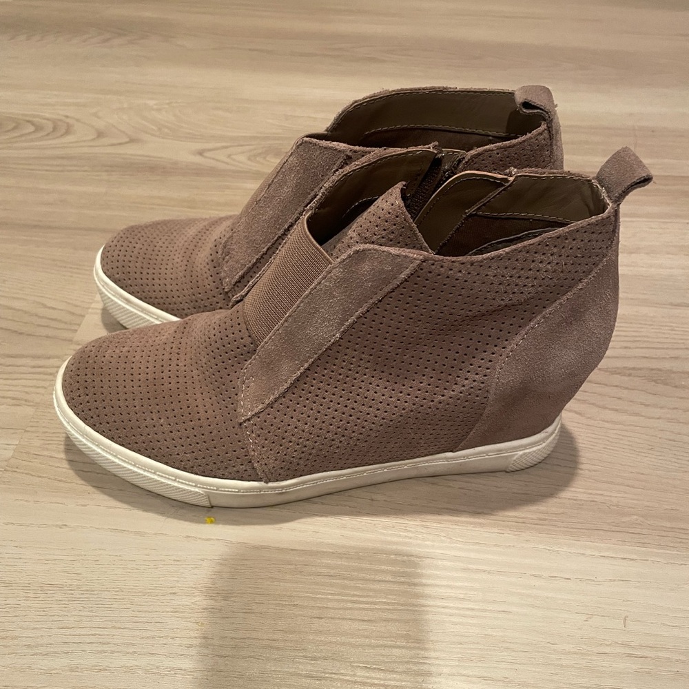 Steve Madden Wedges